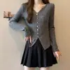 Camiseta de Manga Larga con Cuello en V y Canalé Elegante para Mujer Tallas Grandes, Nueva de Otoño/Invierno, Corte Delgado, Favorecedora y Versátil