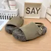 Sandalias de gamuza y pelo estilo coreano, nuevos zapatos de mujer otoño 2026, sandalias versátiles de nicho abiertas con peluche, tipo slip-on