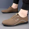 Zapatos para Hombre 2026 Primavera y Otoño Estilo Nuevo Suela Suave Casual para Todas las Estaciones Zapatos de Cuero Antideslizantes Resistentes al Desgaste Transpirables Zapatos sin Cordones Venta al por Mayor