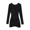 Vestido Sexy de Decote V Profundo Plissado Cobrindo os Quadris de Manga Longa Outono 2025 Novo Cintura Justa Saia para Usar por Baixo