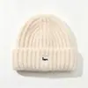 Chapéu de Lã com Circunferência de Cabeça Grande para Mulheres, Gorro Fashion para Outono e Inverno, Afina o Rosto, Chapéu Versátil com Proteção para Ouvido, Touca de Tricô Quente