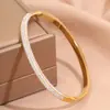 Pulsera europea y americana de acero de titanio transfronteriza, pulsera plateada de cielo estrellado, joyería de acero inoxidable que no se decolora con incrustaciones de diamantes para mujer, alta moda
