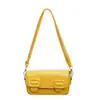 Bolso bandolera de cuero encerado al aceite estilo coreano, diseño de nicho, bolso de axila para mujer, nuevo modelo otoño 2026, bolso de hombro versátil de alta gama