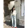 Nuevos Jeans de Pierna Recta Largos hasta el Suelo Lavados con Efecto Desgastado Sencillos de la Colección Otoño 2026 Coreanos Dongdaemun