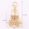 Chaveiro de Metal Popular de Carruagem de Abóbora Transfronteiriço Pingente de Carro Chaveiro de Carruagem Dourada com Strass Presente de Feriado