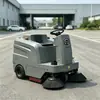 Barredora de montar, fácil operación, ahorra tiempo y mano de obra, adecuada para hoteles, supermercados y muchos otros escenarios para la limpieza de pisos.