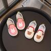 Tênis de Lona Infantil 2026 Primavera e Outono Meninos e Meninas Sapatos para Crianças Pequenas Design de Urso Sapatos para Creche e Jardim de Infância Leve e Confortável