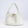 Bolso de Mano Tejido a Mano de PU de Alta Gama Transfronterizo, Bolso Tote de Gran Capacidad con Hebilla Magnética, Bolso Cubo de Hombro Único de Moda Europea y Americana para Mujer