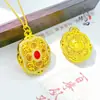 Tienda de Oro Mismo Estilo Oro Antiguo Hueco Incrustado Diamante Filigrana Flor de Cuatro Hojas Buda Colgante Estilo Étnico Flor de Cuatro Hojas Colgante Cadena para Suéter