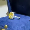 Anillo de moissanita diamante ovalado amarillo al por mayor forma especial europeo y americano anillo huevo de paloma diamante de color anillo de propuesta nuevo mujer
