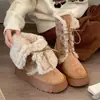 Botas de nieve de caña alta gruesas y cálidas con terciopelo para mujer, nuevo estilo 2026, versátiles de invierno con faldas, botas de algodón que aumentan la altura