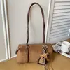Bolsa Boston Simples de Grande Capacidade Transfronteiriça Bolsa de Mão Retrô Simples da Moda Bolsa de Ombro Versátil com Senso de Design Casual
