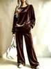 2026 Ropa de otoño e invierno transfronteriza europea y americana nuevo estilo terciopelo dorado suelta casual de pierna ancha moda conjunto de dos piezas para mujer