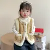Colete de Pelúcia de Urso com Estampa Integral Estilo Coreano para Meninas Outono/Inverno 2026 Nova Moda Infantil Top Sem Mangas para Menininha
