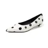 Zapatos Planos de Moda Sencillos con Lunares de 2 cm 2026 Primavera y Otoño Nuevos Zapatos de Cuero sin Cordones Puntiagudos de Tacón Bajo