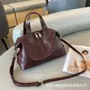 Bolsa de Mão Portátil com Gradiente de Cor em Couro com Cera de Óleo de Camada Superior 2025 Nova Bolsa Transversal de Grande Capacidade Bolsa de Mão de Alto Padrão