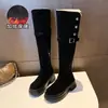Botas de ciclismo femininas de salto alto com sola grossa, novo estilo outono 2026, forradas com fleece, botas longas de salto alto que cobrem o joelho, de uso duplo, botas longas estilosas e da moda