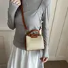 Nova Bolsa de Grande Capacidade para o Verão de 2026, Bolsa Feminina Elegante e Moderna de Ombro Cruzado, Bolsa de Axila com Fivela de Fechamento Retrô
