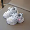 Zapatos de Algodón Cálidos de Suela Blanda para Niños 2025 Nuevas Llegadas de Invierno Zapatos Casuales para Niños Zapatos Deportivos Versátiles de Moda para Niñas