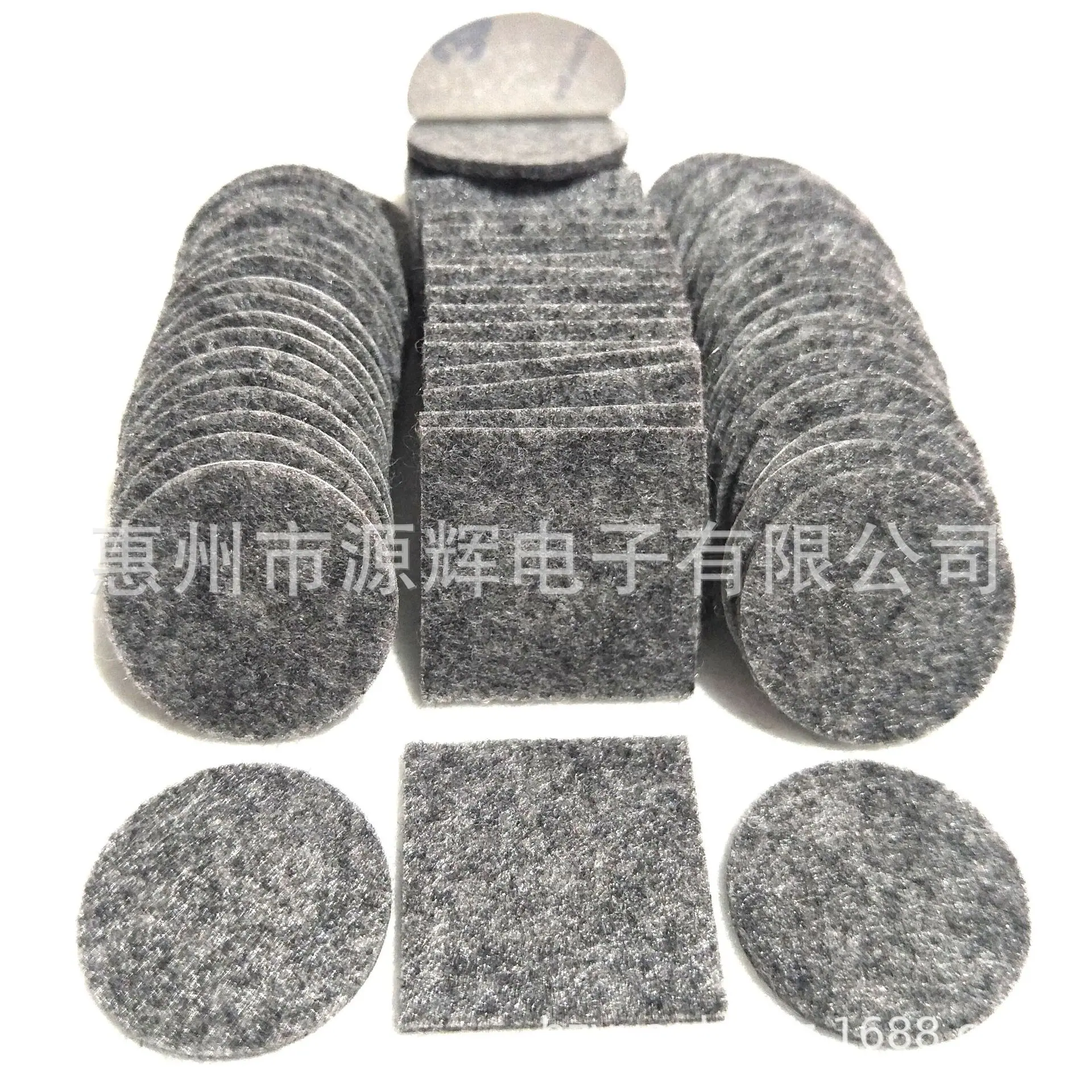 自粘灰色毛毡家具脚垫 width=