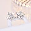 Pendientes sencillos coreanos de temperamento de moda, pendientes de copo de nieve para mujer, pendientes Mori con personalidad dulce, fabricantes de joyas para las orejas al por mayor
