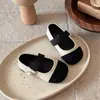 Zapatos para niñas, zapatos bajos de cuero para niñas pequeñas, nuevos modelos primavera y otoño 2026, zapatos de vestir sencillos para niños medianos y grandes, mocasines infantiles de suela blanda