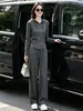 Conjunto de moda con cremallera y capucha color gris oscuro para mujer, top otoñal ajustado a la cintura, pantalones sencillos de pierna ancha, conjunto casual de dos piezas
