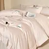 Conjunto de Quatro Peças Bordado com Aplicação em Algodão Puro Estilo Levemente Luxuoso Algodão de Fibra Longa de Xinjiang Capa de Edredom Desenho Animado Fofo Lençol de Cama Conjunto de Três Peças para Uma Pessoa