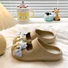 Versátil e Elegante: Tamancos Criativos de Eva para Uso Externo Feminino, Sapatos Mary Jane Perfurados Casuais de Verão para o Dia a Dia e Deslocamento