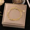 Nuevo Pulsera de Acero de Titanio que No se Desvanece, Moderna y Versátil, Popular en Transmisiones en Vivo, Joyería Exquisita de Alta Gama para Mujer en Oro de 18 Quilates