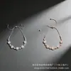 El Brazalete de Flor de Ciruelo de Alta Calidad de Gvc Ji es Sencillo, Ligero y Lujoso, Diseño de Nicho, Versátil y Ajustable Brazalete de Flor de Pétalo