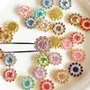 Taladro redondo de flor de ciruelo de 14 mm hebilla de taladro de tres capas cuentas de flor multicolor redondas DIY accesorios para el cabello color flor doble diamantes de imitación