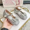 Novos Sapatos de Princesa Estilo Coreano para Meninas Primavera/Verão 2026 com Laço para Apresentação e Dança, Sapatos de Couro Pequenos, Médios e Grandes para Crianças Meninas
