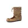 Botas Femininas Doces e Descoladas com Laço Aumento de Altura Camurça de Vaca Vazadas Salto Médio Bico Redondo Couro Genuíno Cano Curto Outono 2026