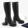 Botas femininas de outono e inverno, bico redondo, salto alto, de travessia de fronteira, botas de moda com sola grossa, salto quadrado antiderrapante, botas femininas de tamanho grande, botas de cano alto de cor sólida