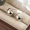 Brincos de Esfera Dourada em Meio Círculo Espessos em Forma de C Vazados Minimalistas Esfera Irregular, Modernos, Estilo Cool, Sensação de Luxo, Versáteis
