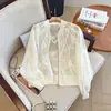 Chaqueta corta de moda estilo coreano para mujeres petite, con capucha, encaje bordado blanco, protección solar, corte holgado, top moderno