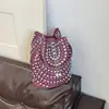 Bolso Cubo con Remaches para Mujer 2025 Otoño Nueva Moda Textura Simple Estilo Extranjero de Nicho Lujo Accesible Bolso Cruzado