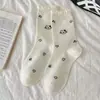 Calcetines holgados de algodón puro blanco para mujer, diseño lindo de perro de dibujos animados para primavera y verano, calcetines dulces de encaje sin costuras hasta la mitad de la pantorrilla