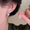 Aretes Coreanos Dulces Exquisitos Súper Brillantes de Zirconia para Mujer 2024 Nuevo Estilo Caliente Colgante de Estrella Nicho Viento Frío