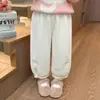 Calças de fleece forradas para meninas, coleção outono e inverno, calças casuais grossas de fleece forradas de peça única para crianças, calças jogger de veludo cotelê de inverno para bebês, estilo moderno