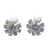 Pendientes coreanos simples de circón incrustado en cobre, pendientes exquisitos de circón de copo de nieve y perla, pendientes de temperamento lindos de alta gama