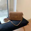 Bolso de Mujer Estilo Europeo de Gamuza Suave Nueva Moda Versátil Gran Capacidad Bolso de Hombro Cruzado Bolso para Commuter Debajo del Brazo Moderno