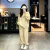 Conjunto Esportivo Casual de Luxo Estilo Europeu para Mulheres, Fashion Chic, Rejuvenescedor, Solto, Emagrecedor, Conjunto de Duas Peças com Moletom e Calça Jogger
