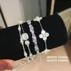 ¡Flash Fantasma Marea Flotante! Pulsera de Perlas con Cuentas de Doble Capa y Circonita Cuadrada Estilo Francés de Lujo Ligero Pulsera de Tacto de Alta Gama Joyería de Mano para Mujer
