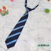 Nueva Corbata JK Fresca de Primavera/Verano para Hombre y Mujer con Rayas Diagonales Estudiante Escolar Cremallera Corbata Perezosa Venta al por Mayor