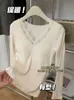 5213 Camiseta Base de Encaje con Cuello en V Estilo Francés, Nueva Ropa Interior Elegante y Sexy de Otoño e Invierno, Camiseta de Moda en Blanco y Negro, Top Ajustado