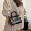 Bolso de Cuero Brillante Nuevo de Invierno 2025 Moda para Mujer Colgante Avanzado Bolso Cuadrado Pequeño Bolso de Hombro Único Bolso Cruzado