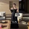 LS Marca NuevaEtiqueta Negra Marca Minimalista de Gama Alta Otoño Nueva Llegada Vestido Camisola Simple con Retazos de Encaje 30692