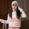 Conjunto de Chaleco de Punto Rayado Rosa para Niñas Otoño 2026 Nuevo Elegante de Moda Estilo Coreano Principios de Otoño Ropa de Otoño para Niños Grandes